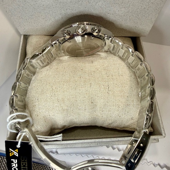 Seiko Prospex Chronograph Date Red/Black Classic Mens Watch - Picture 5 of 8